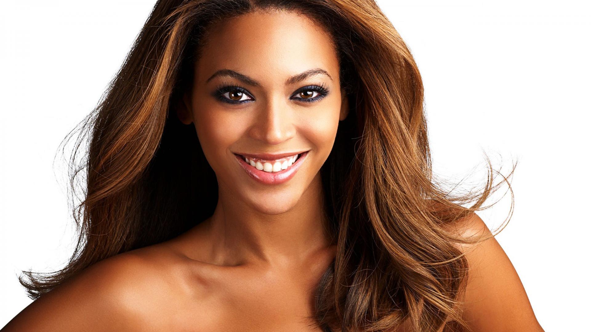 Beyoncé on Signature Scents and Fragrance Memory